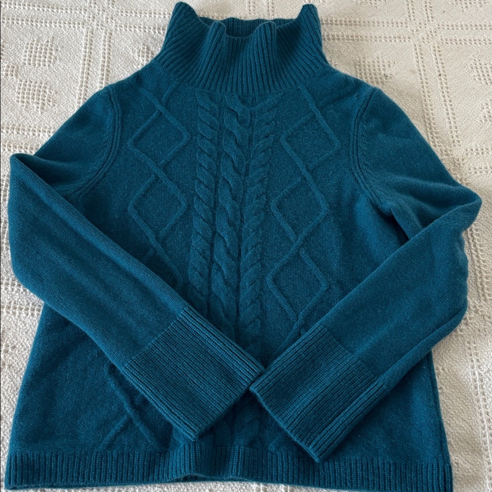 Talbots Cashmere Cable Knit 
Women's Sweater‎ - Picture 4 of 14